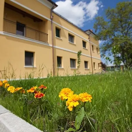 ベッド・アンド・ブレックファスト Le Macine